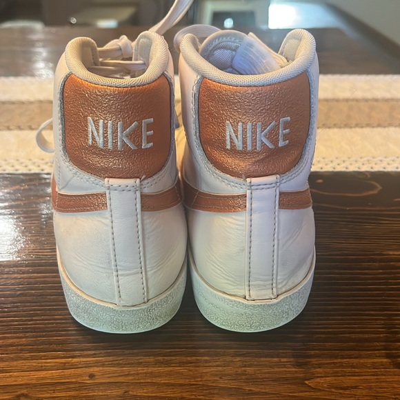 Nike Women's Pink and Copper Blazers - Picture 5 of 6